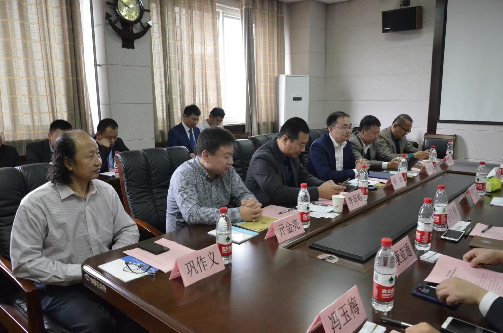 cctv5直播在线观看高清直播下载举行就业创业导师聘任暨校友捐赠仪式3.jpg
