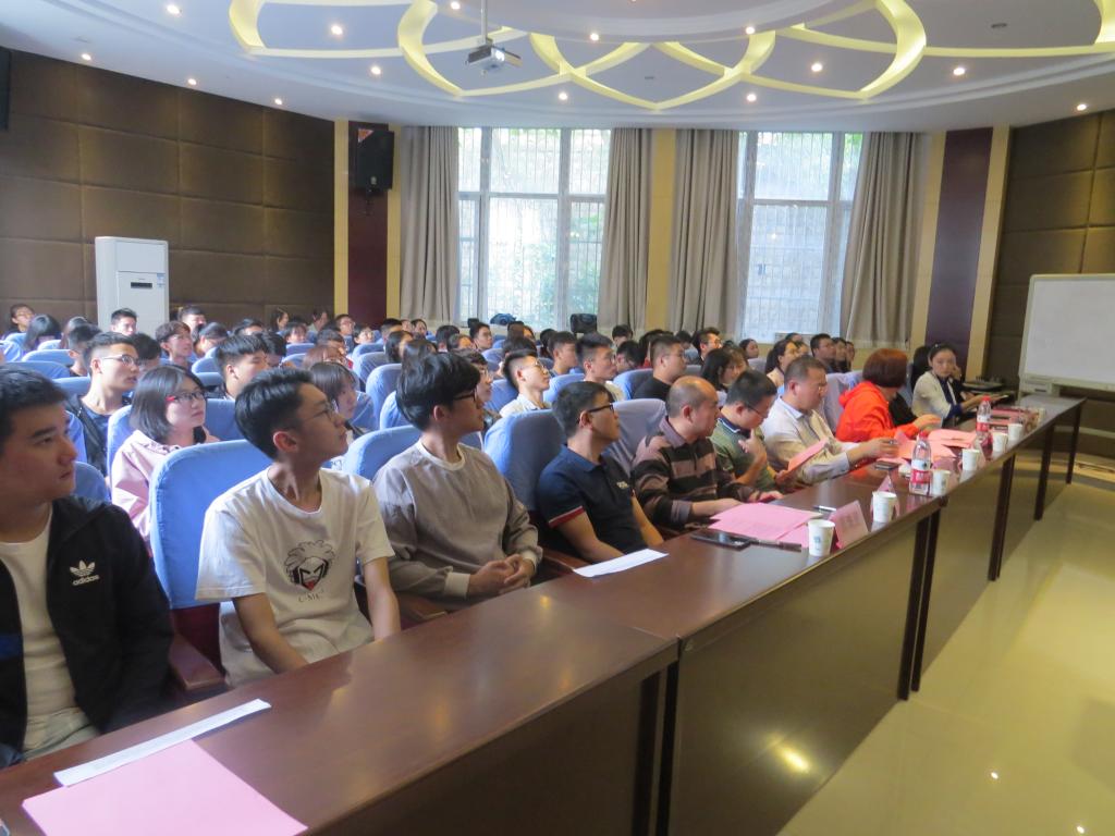 cctv5直播在线观看高清直播下载举办本科生国家奖学金评选大会2.jpg